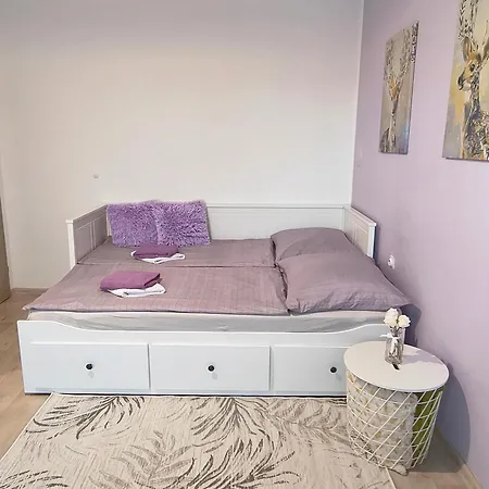 Appartement Garsonka Ve Dvore