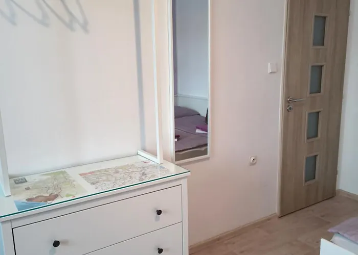 Garsonka Ve Dvore Apartman *